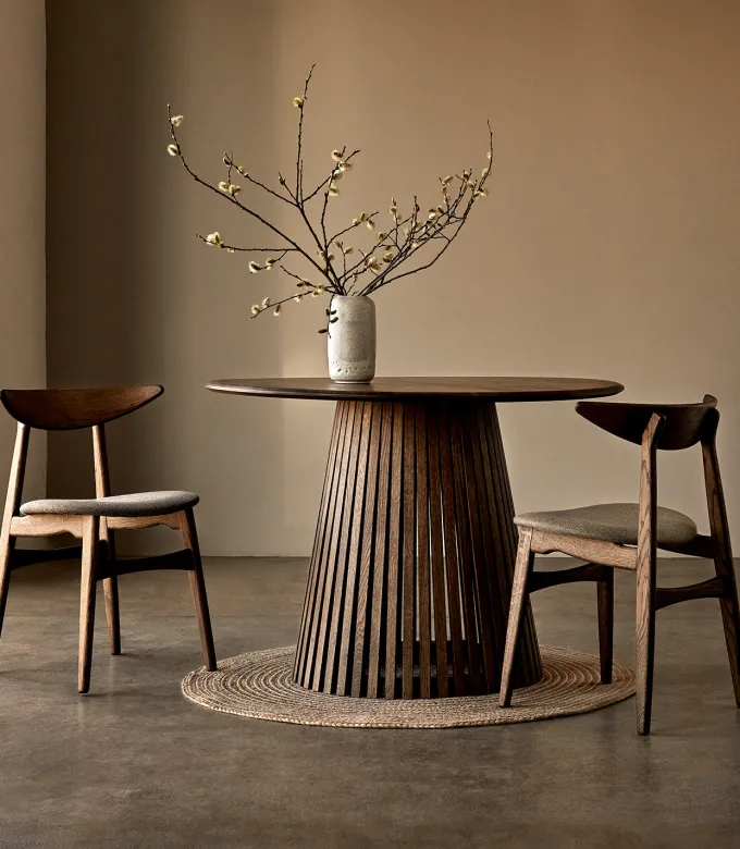 Dominus Matbord Rund 120 cm Smoked Oak