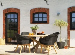 Eios Matbord Runt 150 cm Teak