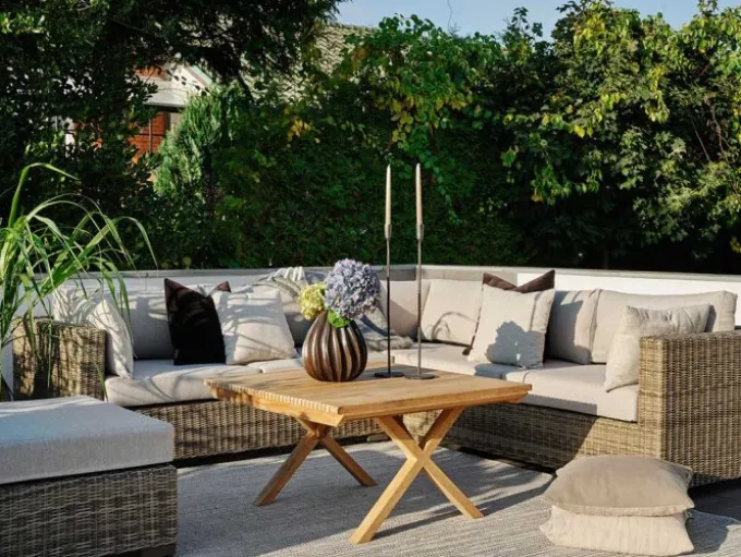 Julita Soffbord 90x90 Teak