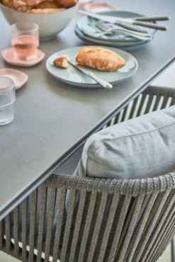 Moments Karmstol Grå