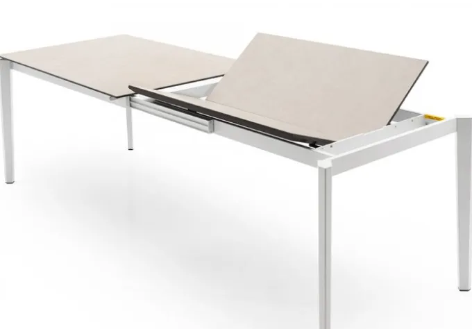 Pentagon Fast Matbord 130 cm